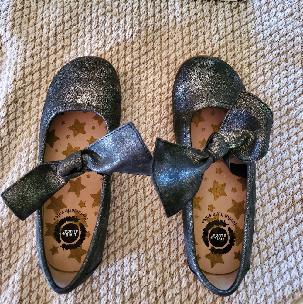 Bow tied halley girls slip on